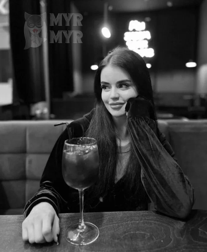 Соня, 19 лет — эротический массаж