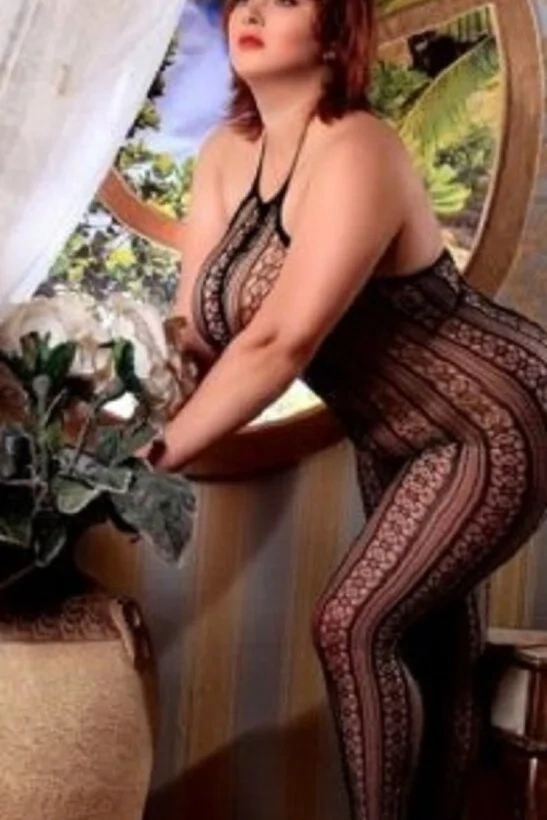 Вика, эротический массаж