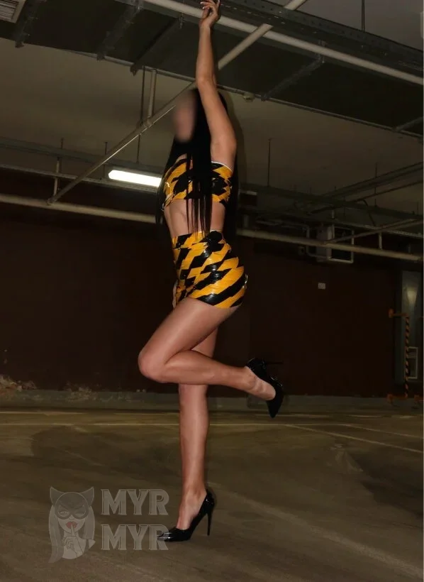 Вика, эротический массаж